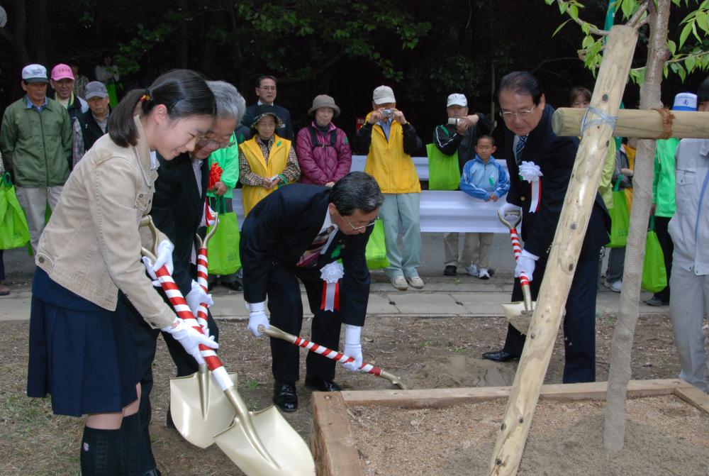 福岡県植樹祭の様子