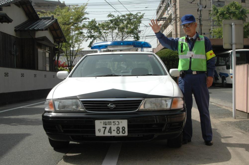 防犯パトロールカー（青パト）の写真