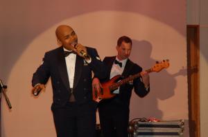 「パシフィックトレンズ」の公演の様子