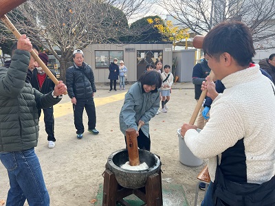 瓦田区餅つき大会