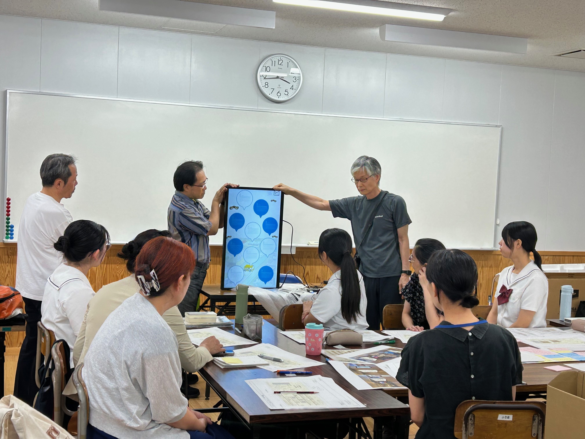 下大利駅壁面05