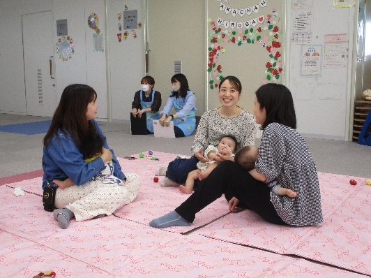 あかちゃん広場写真